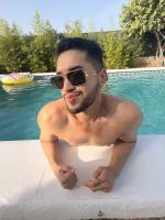 693371040: Chico busca chica en Ibiza