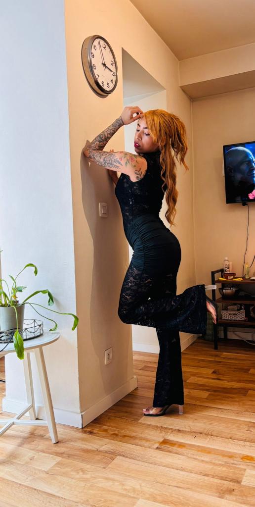 613746909: Chica busca chico en Tenerife