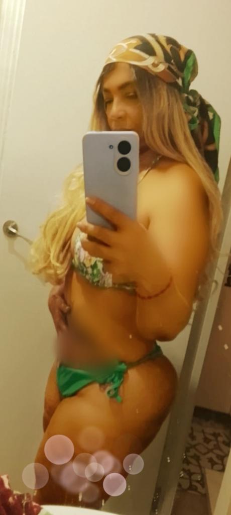 692727390: Chica busca chico en Barcelona
