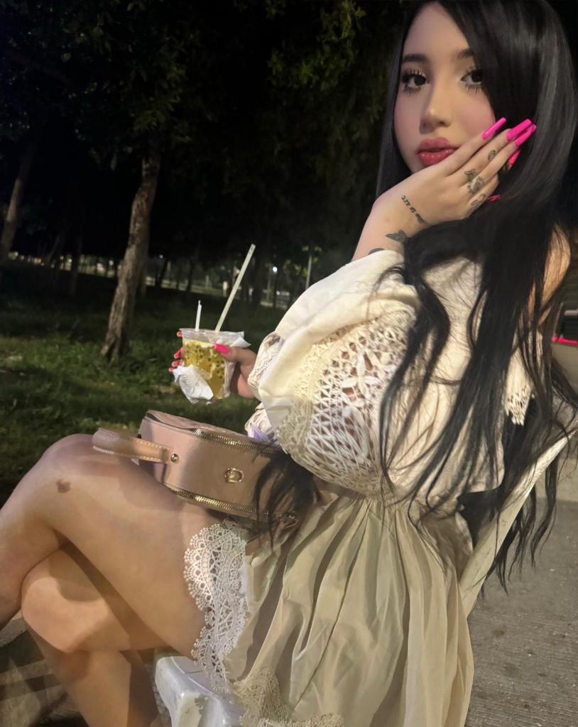 634221600: Travesti en Granada
