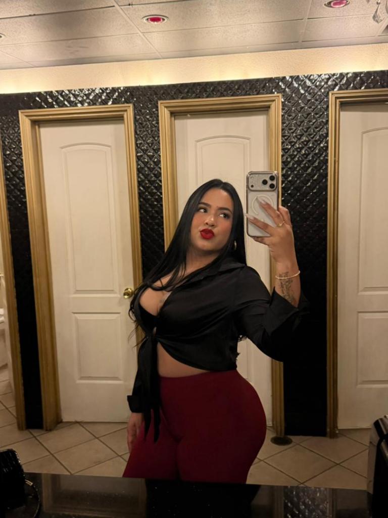 Chica busca chico en Gerona: Chica busca chico