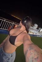 613450897: Chica busca chico en Barcelona