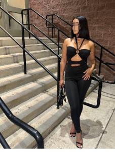 631789790: Chica busca chico en Barcelona