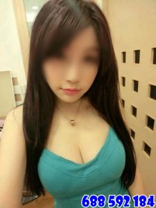 688592184: Chica busca chico en Cádiz