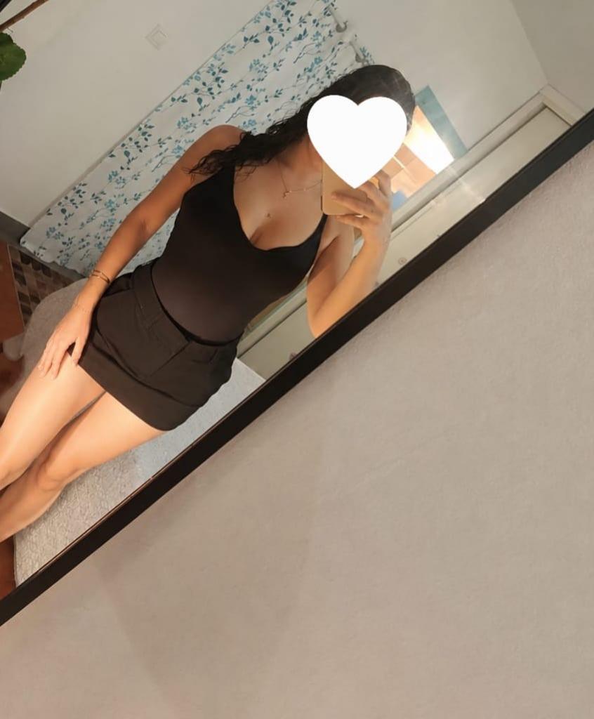 604220217: Chica busca chico en Sevilla