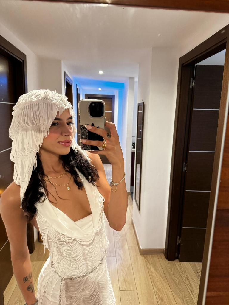 642149211: Chica busca chico en Ibiza