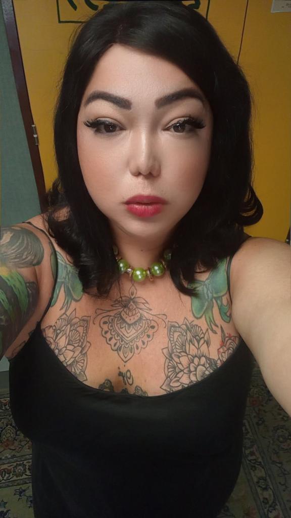664689098: Travesti en Pontevedra