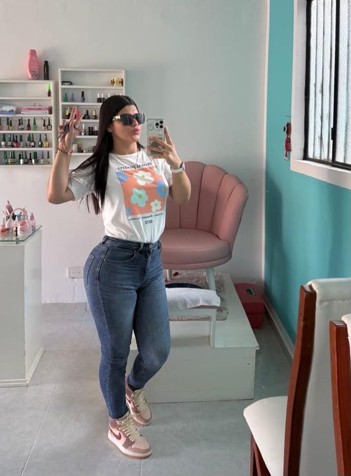 643053517: Chica busca chico en Murcia