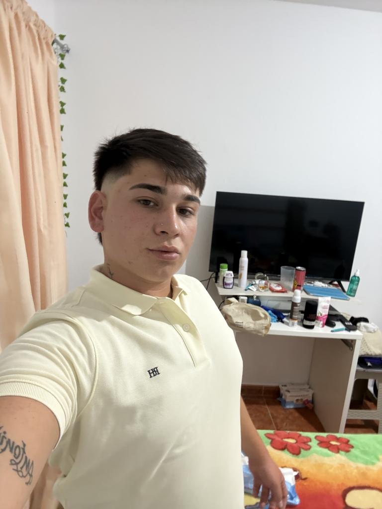 Chico busca chica en Las Palmas: 