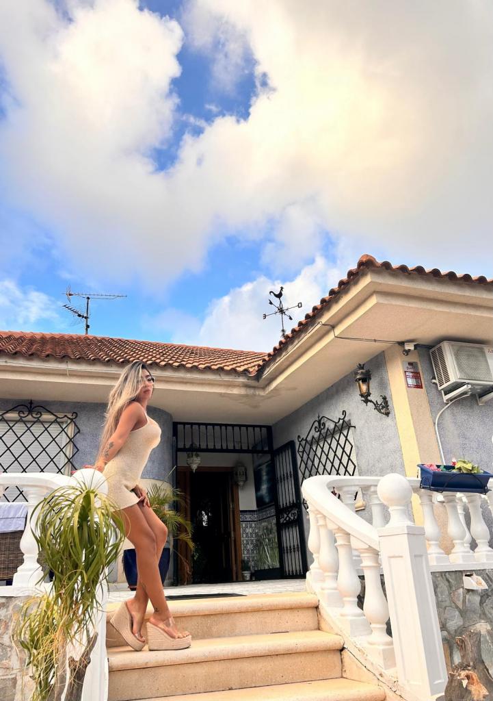 Chica busca chico en Almería: 