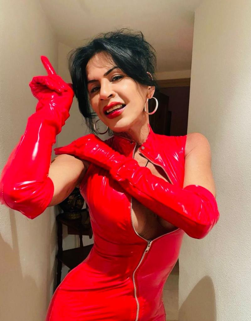 Transexual en Granada: Transexuales y Travestis