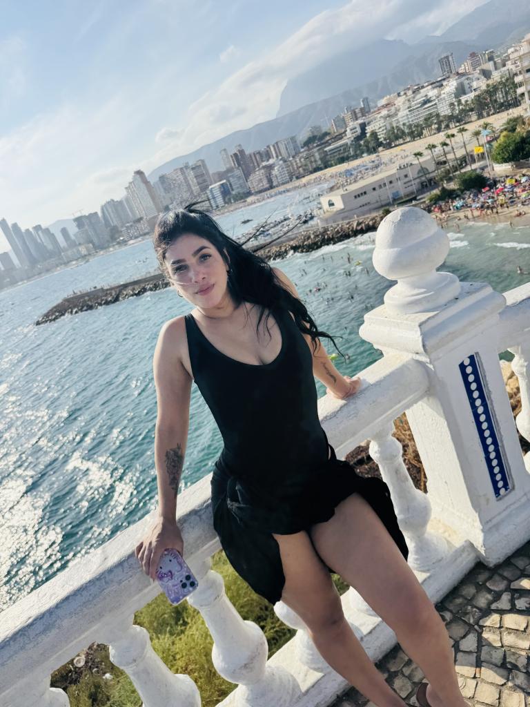 Chica busca chico en Alicante: 