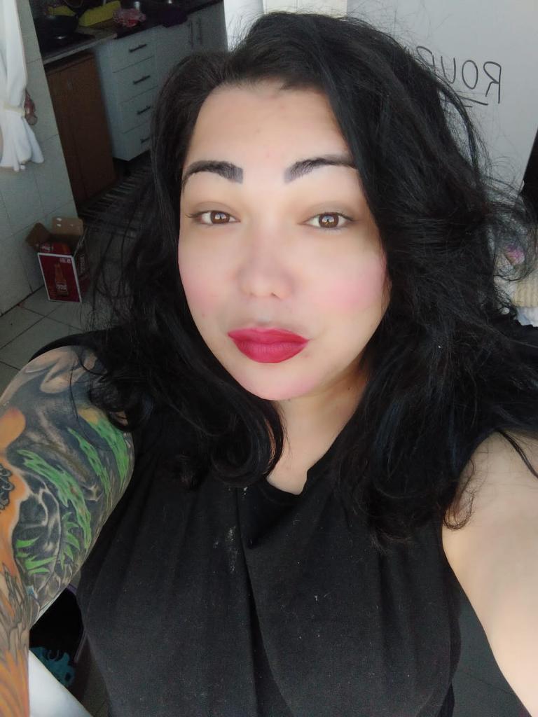 664689098: Travesti en Pontevedra