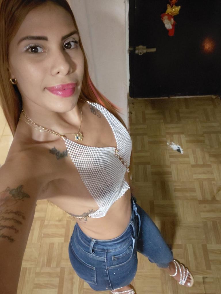607543076: Chica busca chico en Cádiz