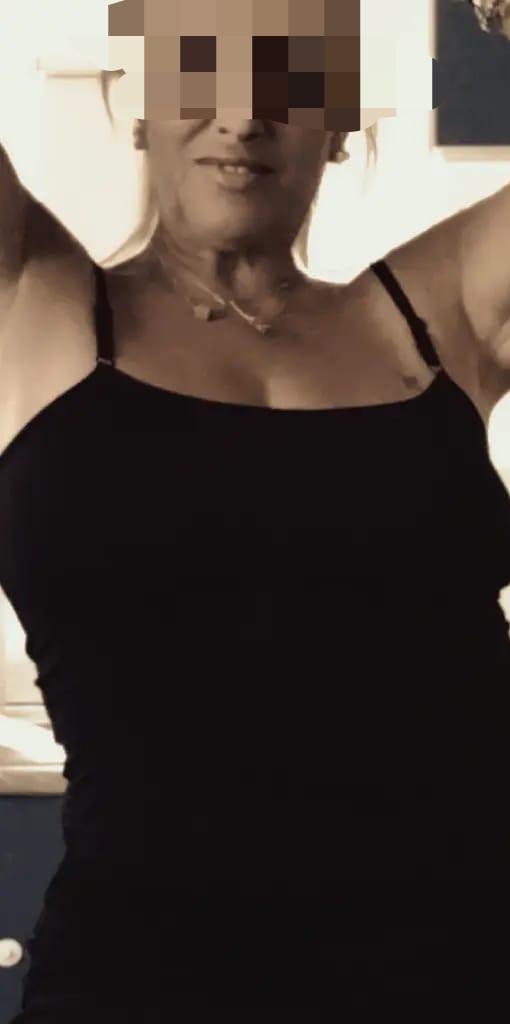 Chica busca chico en Cádiz: 