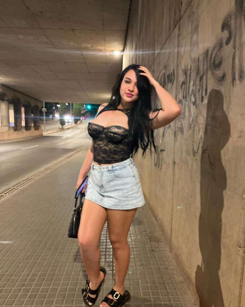 686451778: Chica busca chico en Alicante