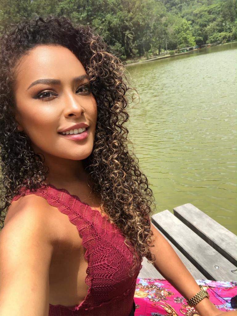 674982138: Chica busca chico en Valencia