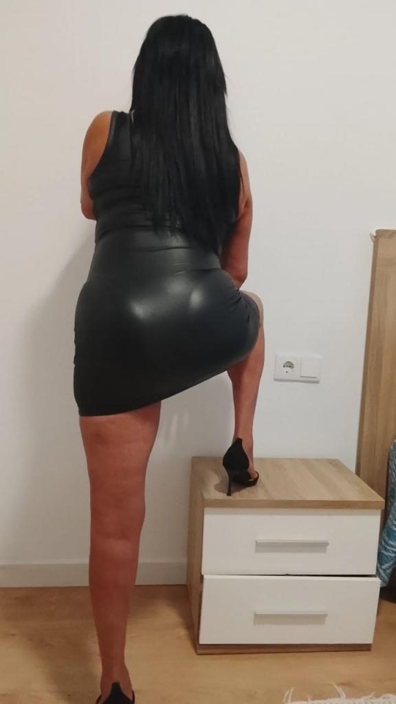 Chica busca chico en Asturias: 