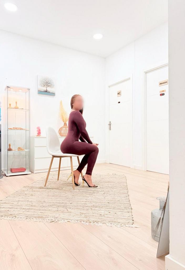 667075241: Chica busca chico en Mallorca