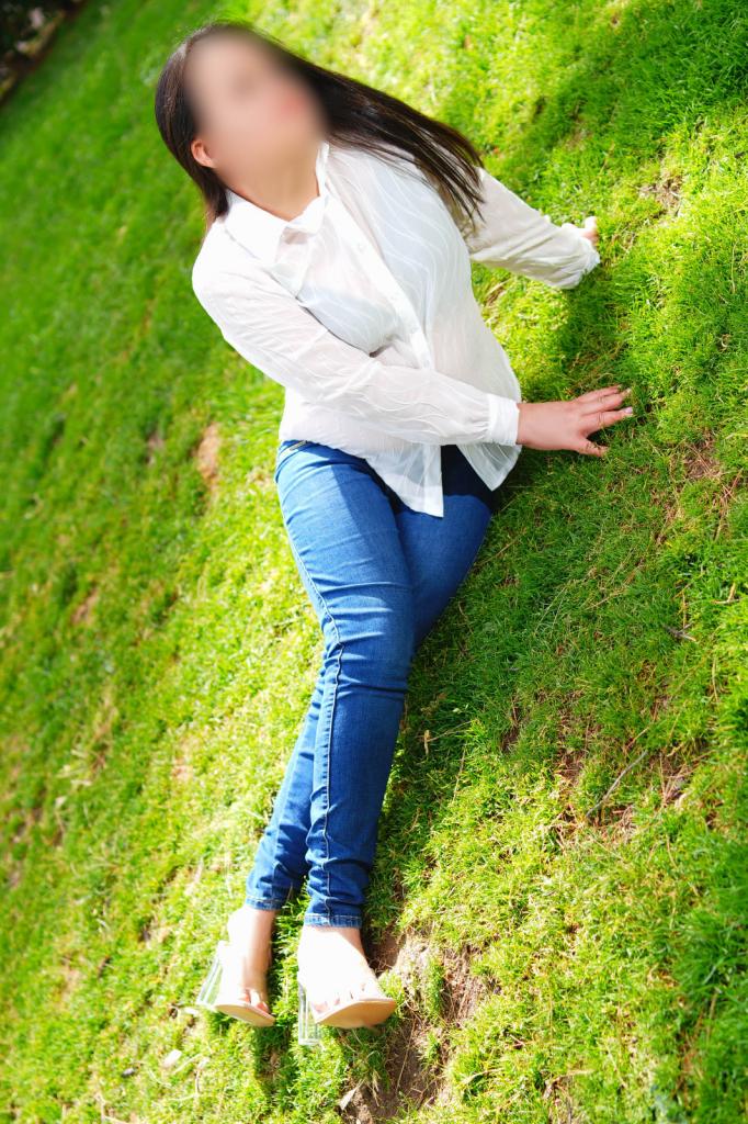 654039208: Chica busca chico en Madrid