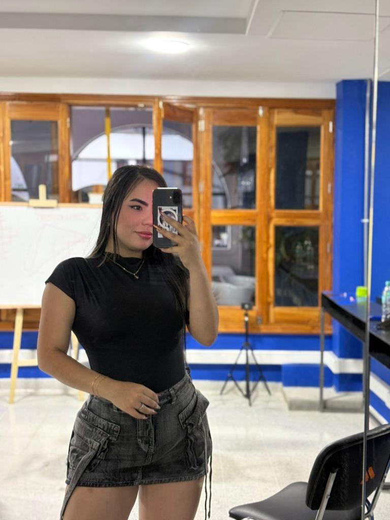 Chica busca chico en Tenerife: 