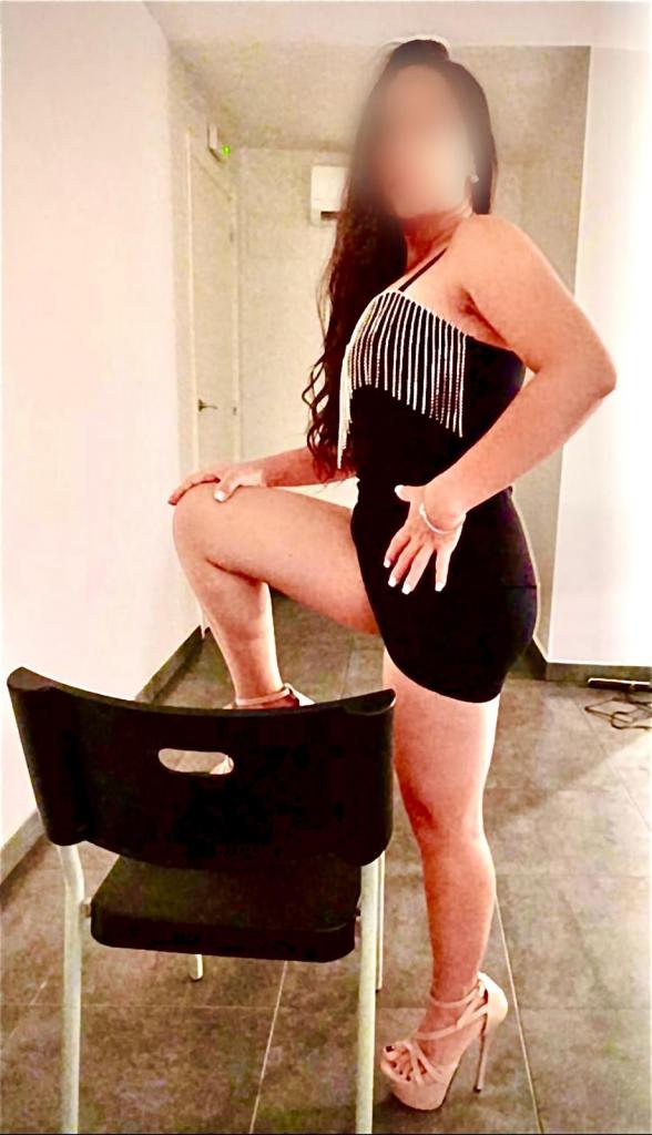 Chica busca chico en Granada: 