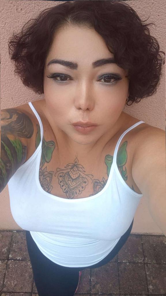 664689098: Transexual en Pontevedra