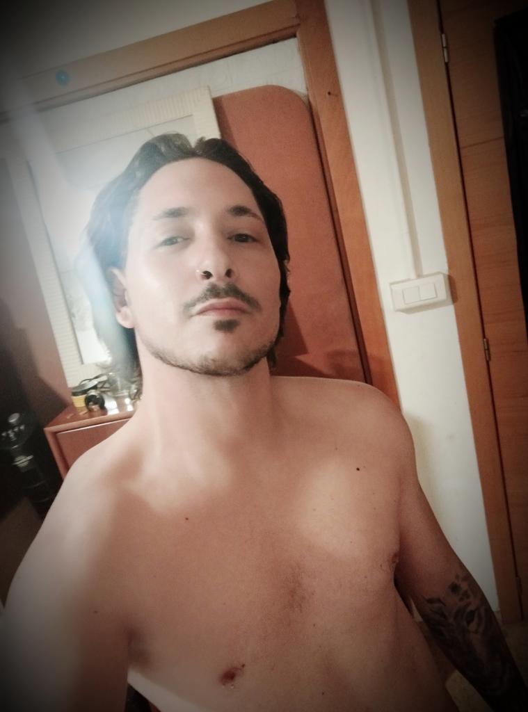 673051219: Chica busca chico en Alicante