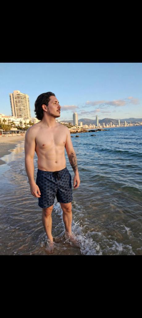 673051219: Chica busca chico en Alicante