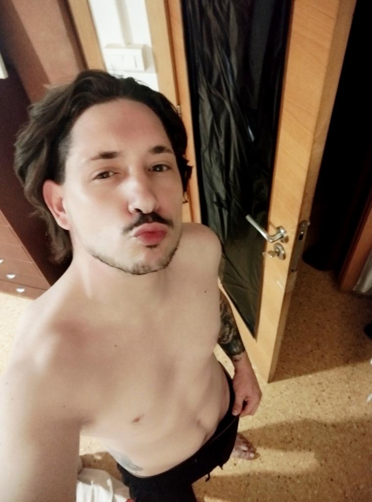 Chica busca chico en Alicante: 