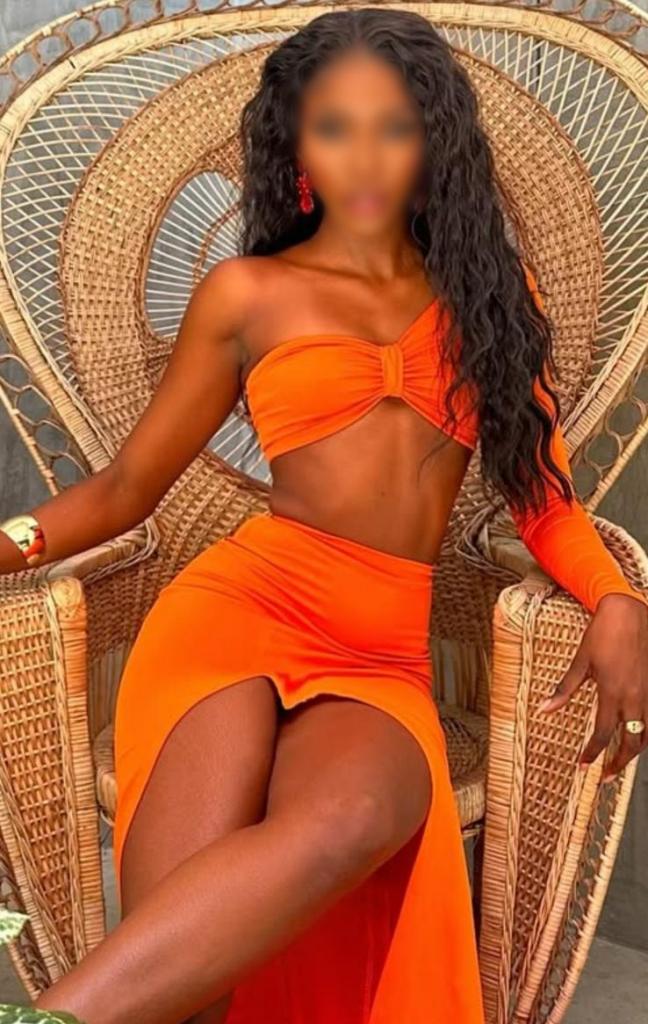 624421543: Chica busca chico en Almería