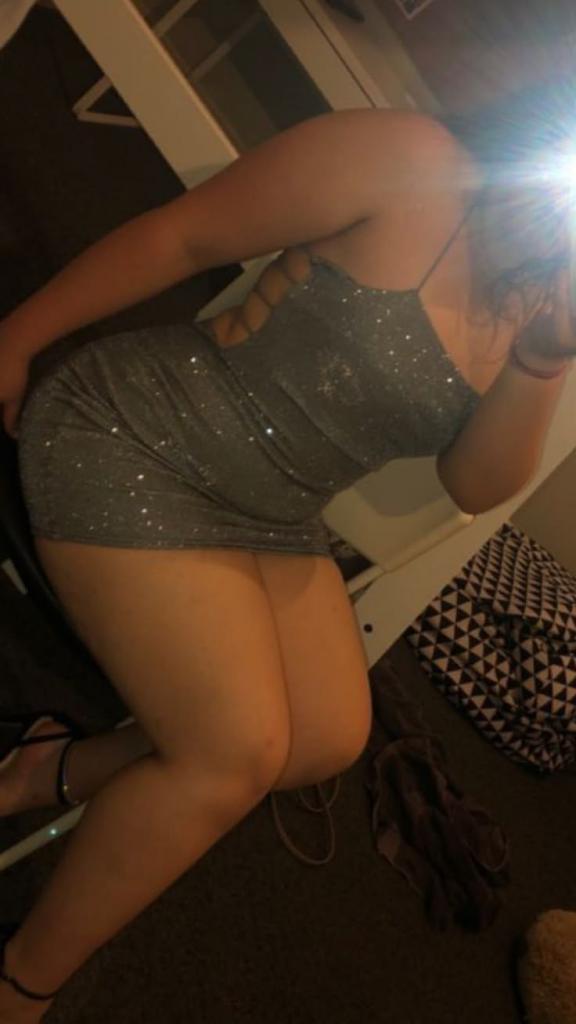 Chica busca chico en Huelva: 