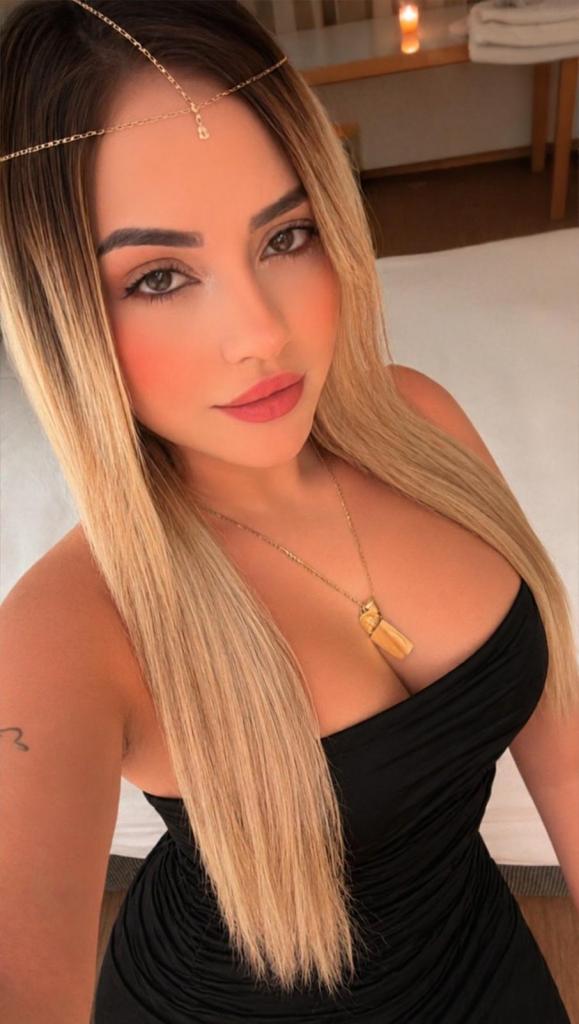 Chica busca chico en Murcia: Chica busca chico