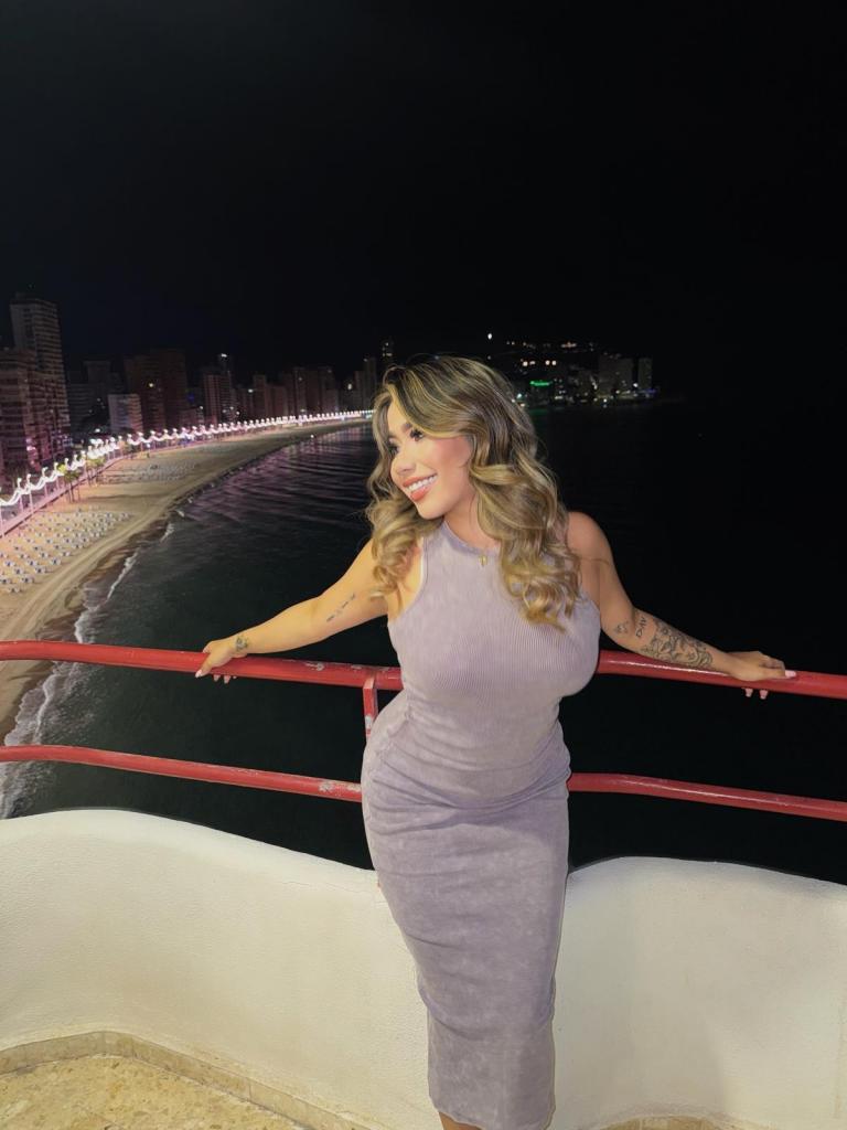 Chica busca chico en Alicante: 