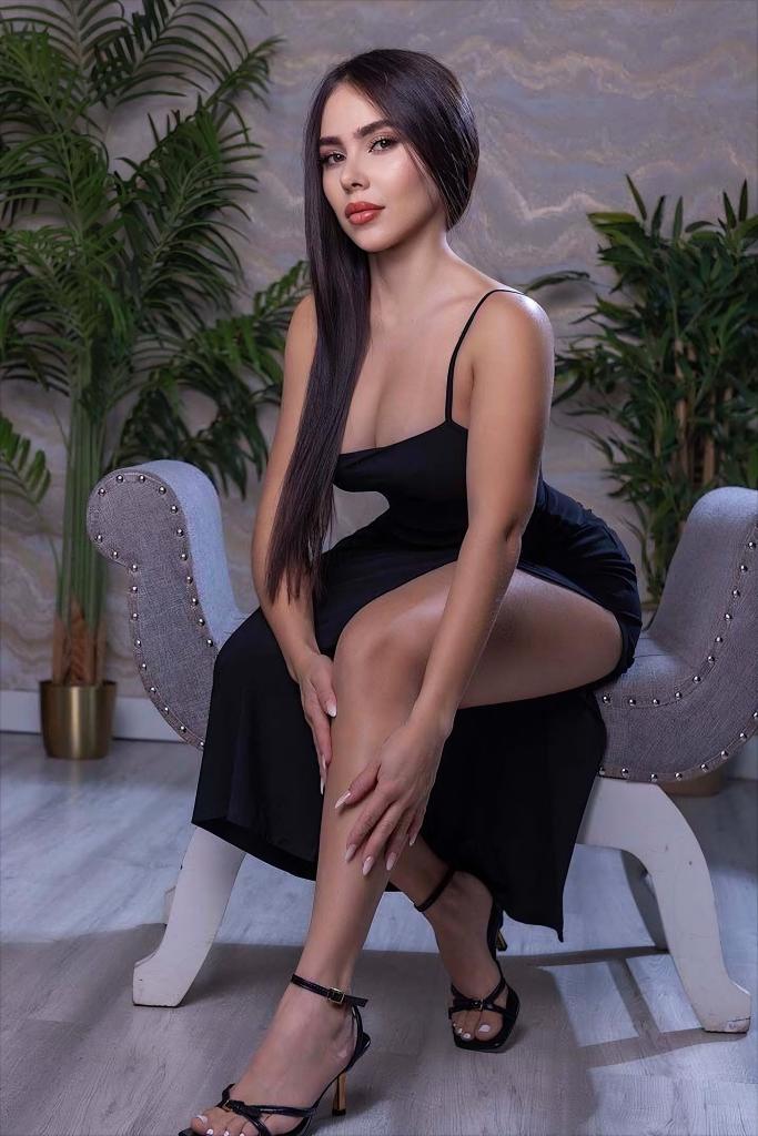 604153098: Chica busca chico en Barcelona