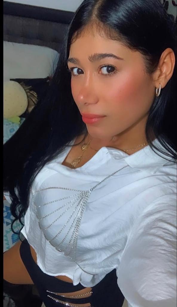 624351894: Chica busca chico en Sevilla