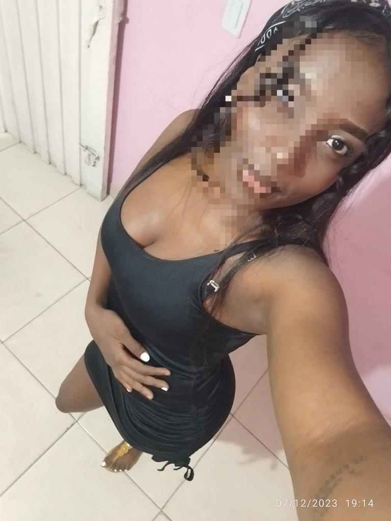 643762054: Chica busca chico en Murcia