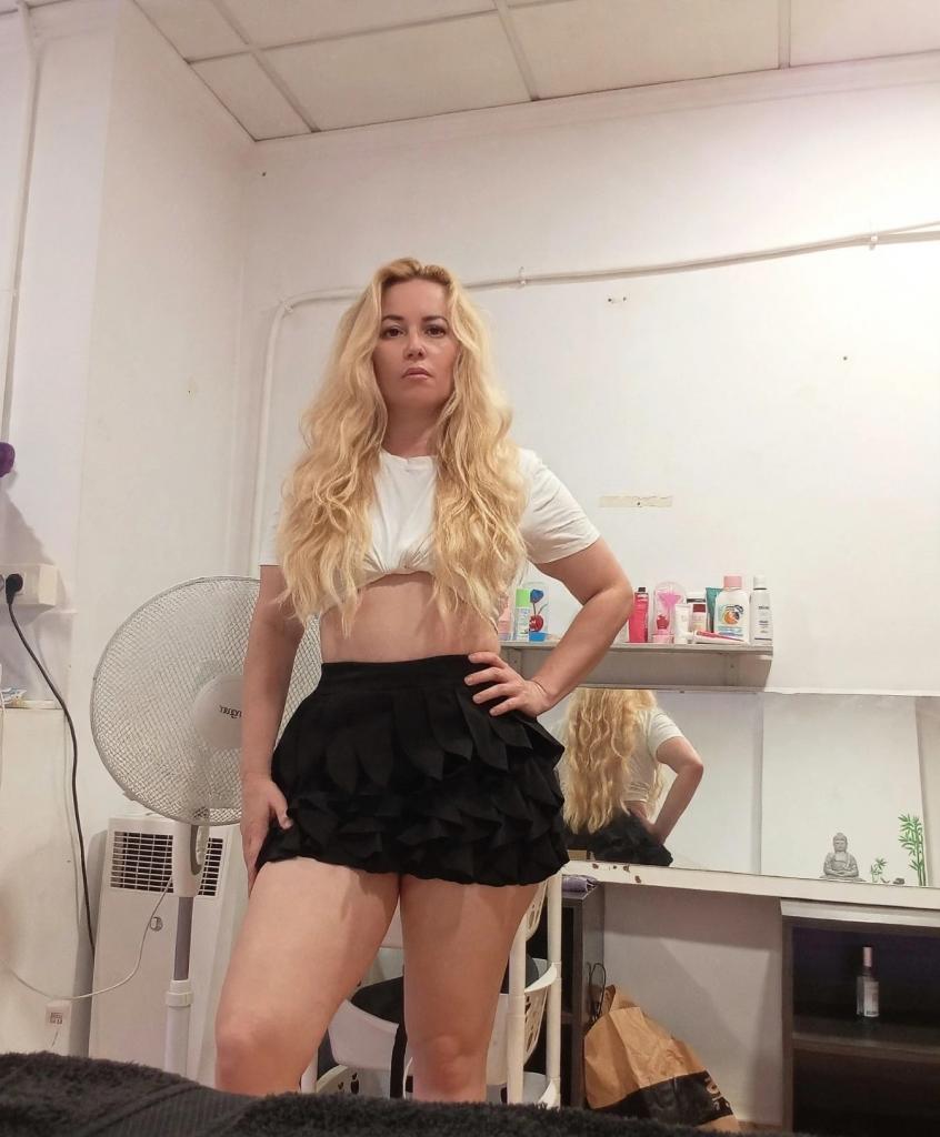 611557938: Chica busca chico en Alicante