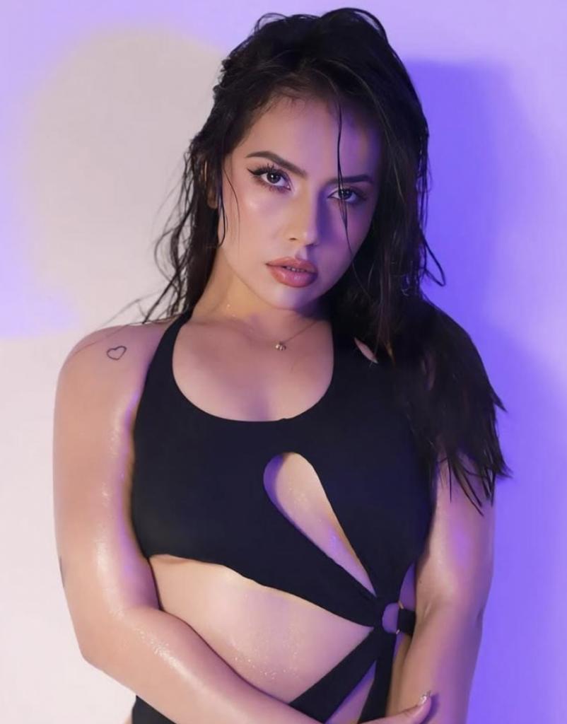 Chica busca chico en Sevilla: Chica busca chico