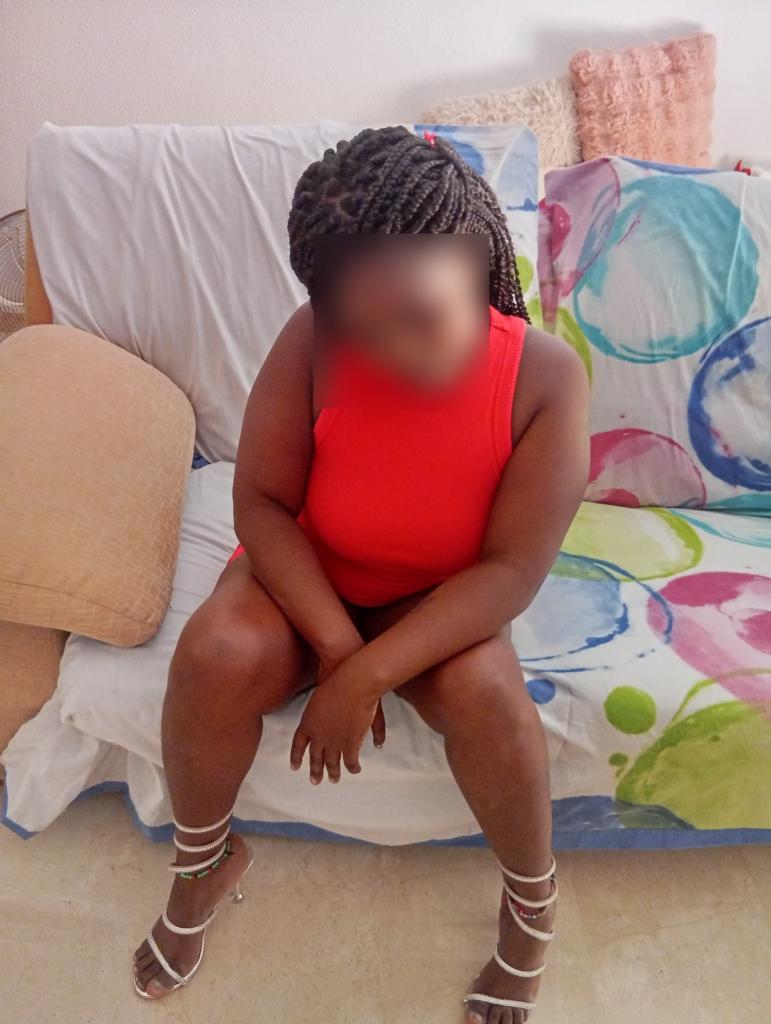 643388749: Chica busca chico en Granada