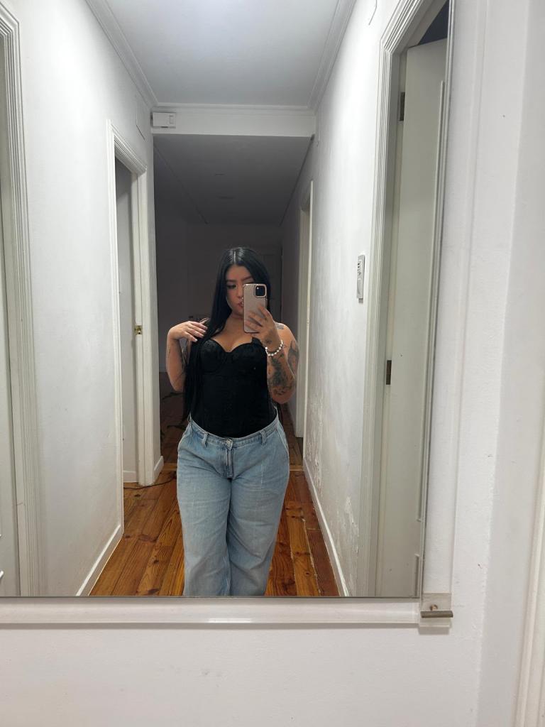 617943301: Chica busca chico en Pontevedra