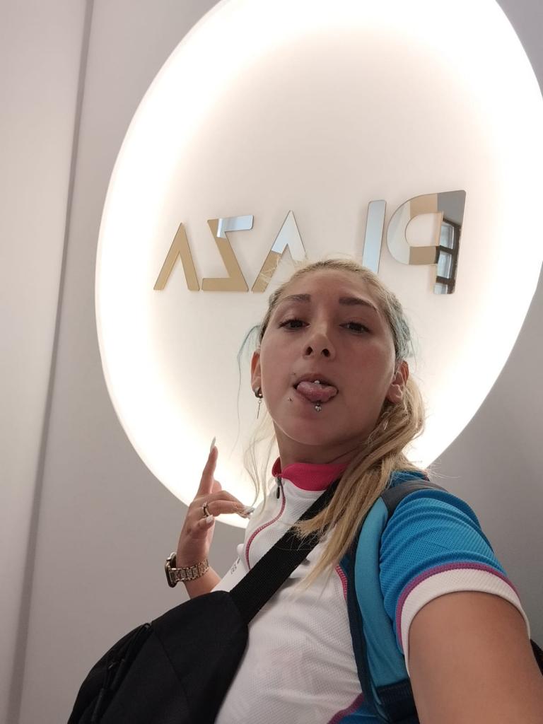 643288571: Chica busca chico en Murcia