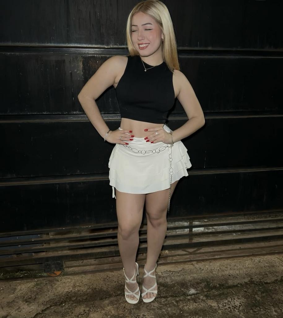 641737998: Chica busca chico en León
