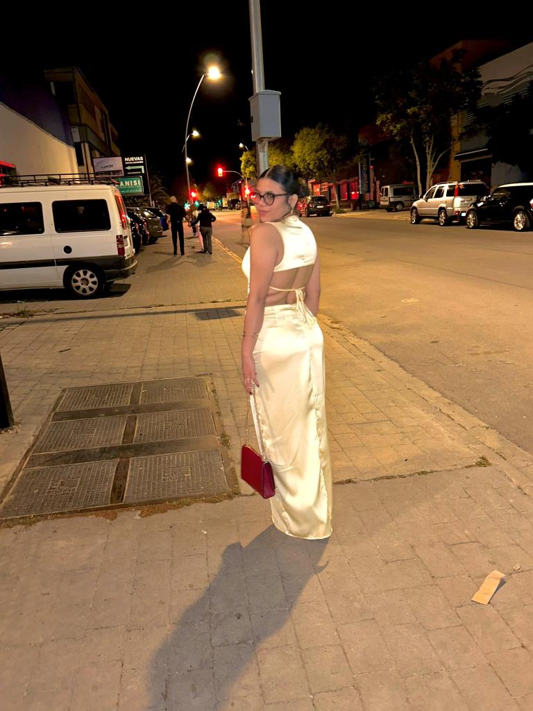Chica busca chico en Tarragona: Chica busca chico