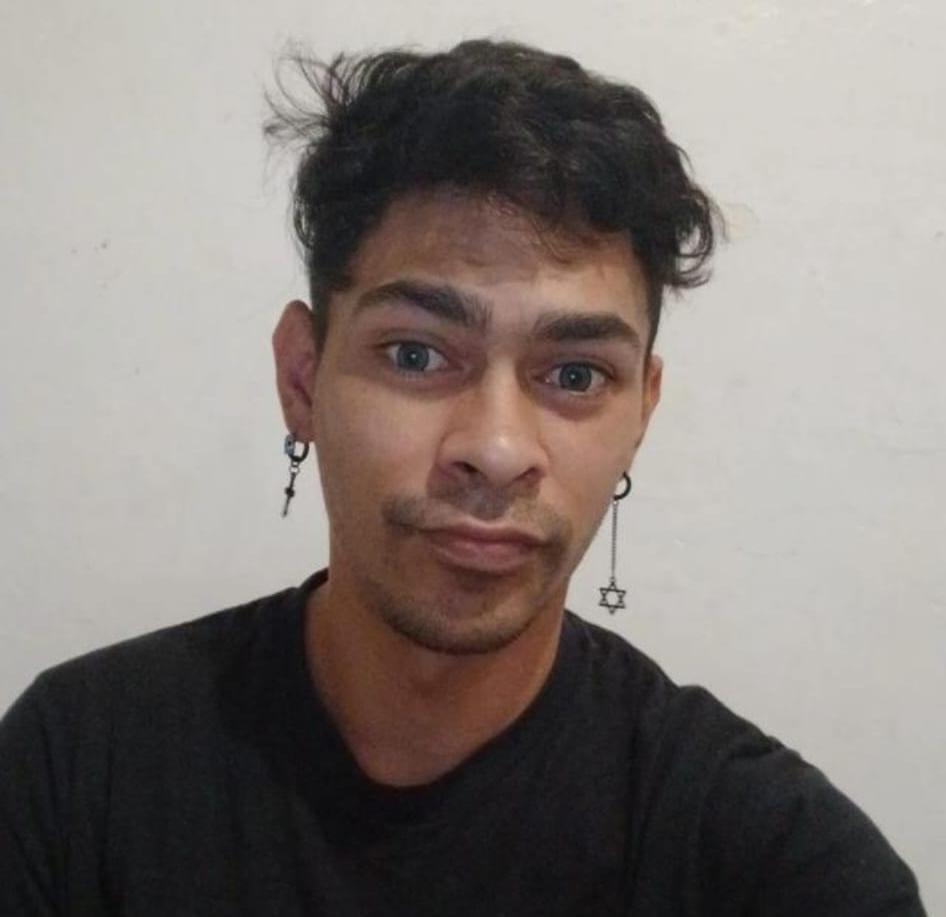 647270799: Chico busca chica en Barcelona