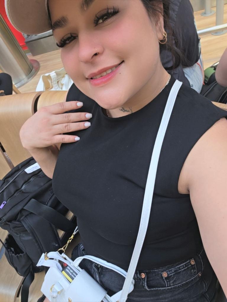 631410851: Chica busca chico en Sevilla