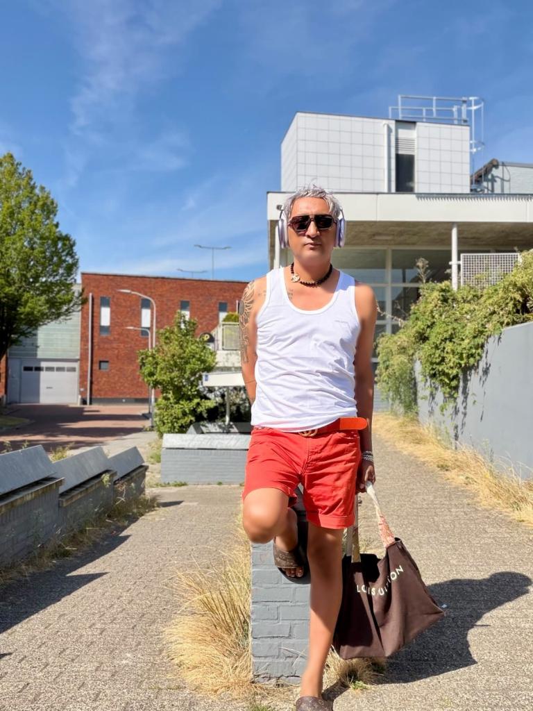 Chico busca chica en Barcelona: 