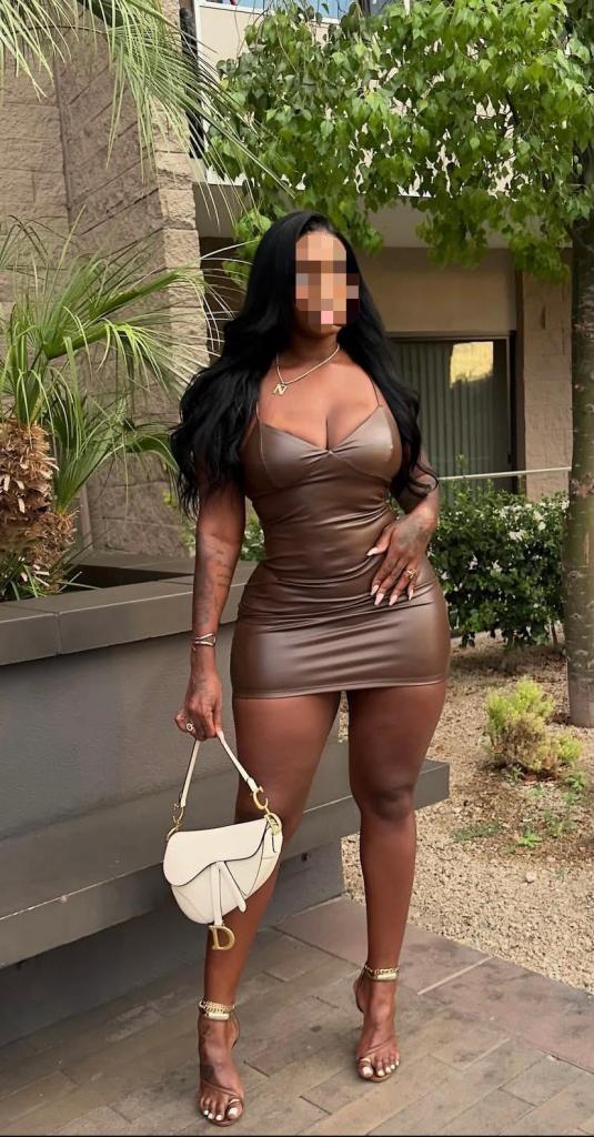 Chica busca chico en Murcia: 