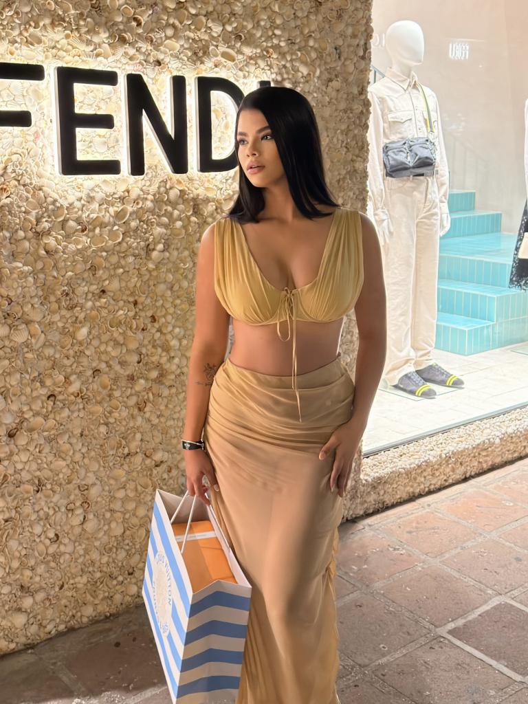 642059891: Chica busca chico en Almería