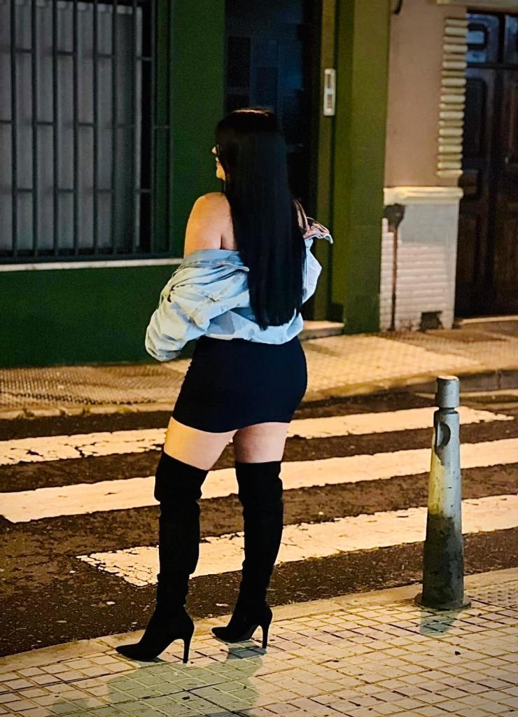 613830418: Chica busca chico en Tenerife